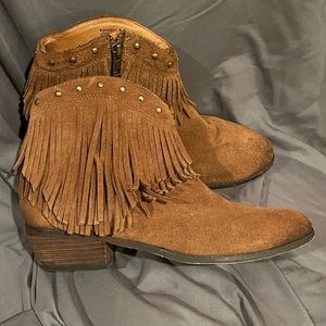 Minnetonka Brown Fringe Ankle Boots